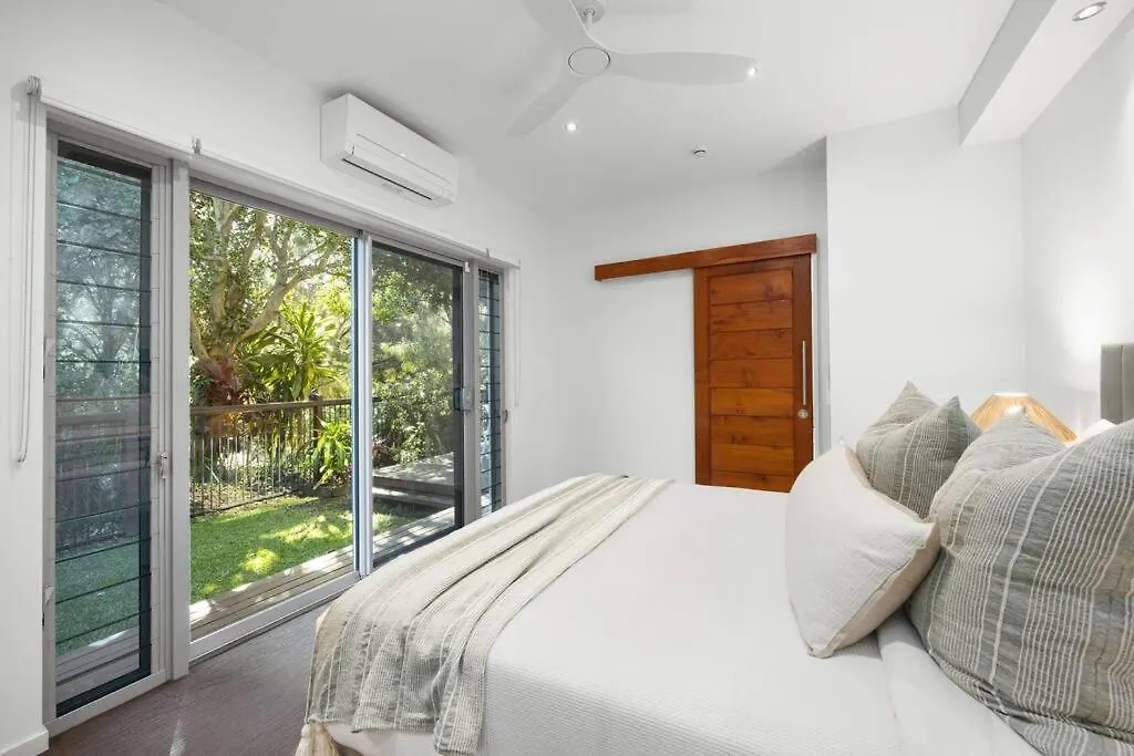 Surfside Villa - 50M To Beach Access, Heated Pool ماركولا